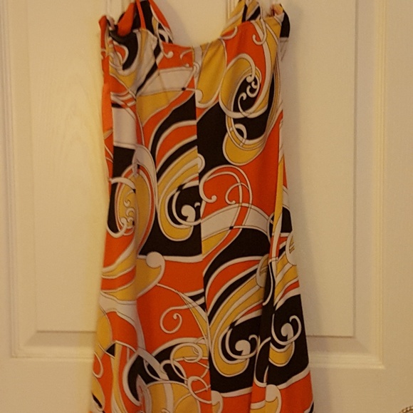 Dress - Picture 2 of 3